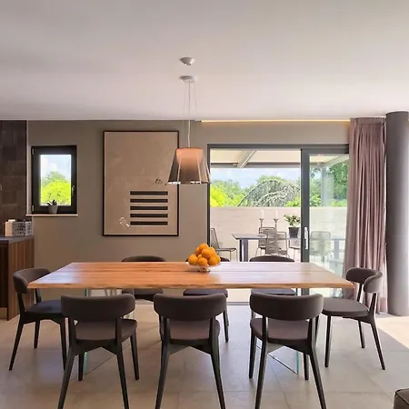 Oliva 2 Holiday home Umag